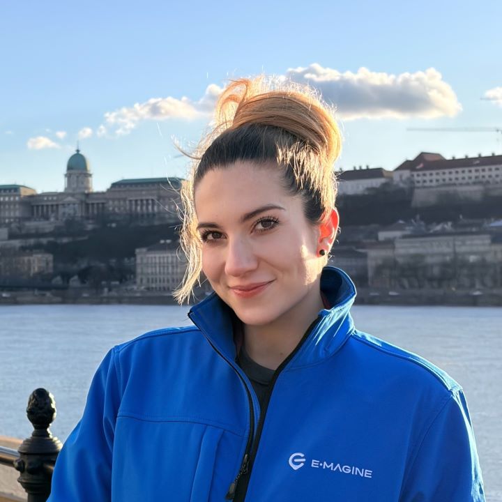 A profile picture of Janka, one of the best tour guides you can find in Budapest.